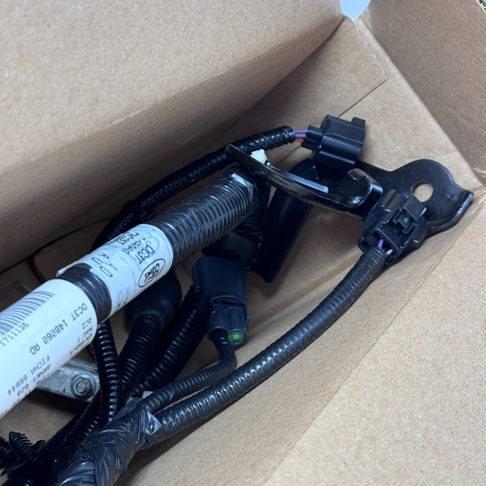 Жгут кабеля аккумулятора Ford DC3Z-14300-AB Super Duty F-250 F-350 2011-2016 от оригинального производителя - Изображение 4 из 4