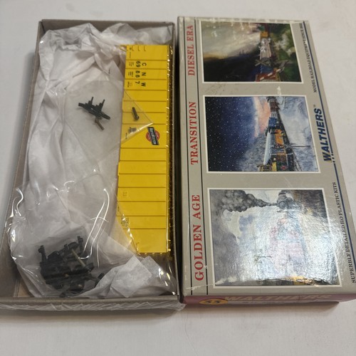 Walthers C&NW Chicago & Northwestern Car #69887 50' Airslide Hopper 932-3668 | Zustand: New