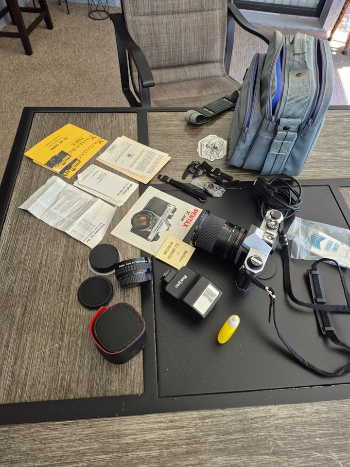 Cámara fotográfica Pentax Spotmatic 35 mm SLR con kit de lente de 50 mm con lente zoom telescópico Foto 3 de 4