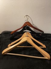 4 VINTAGE WOODEN / Velvet Hangers