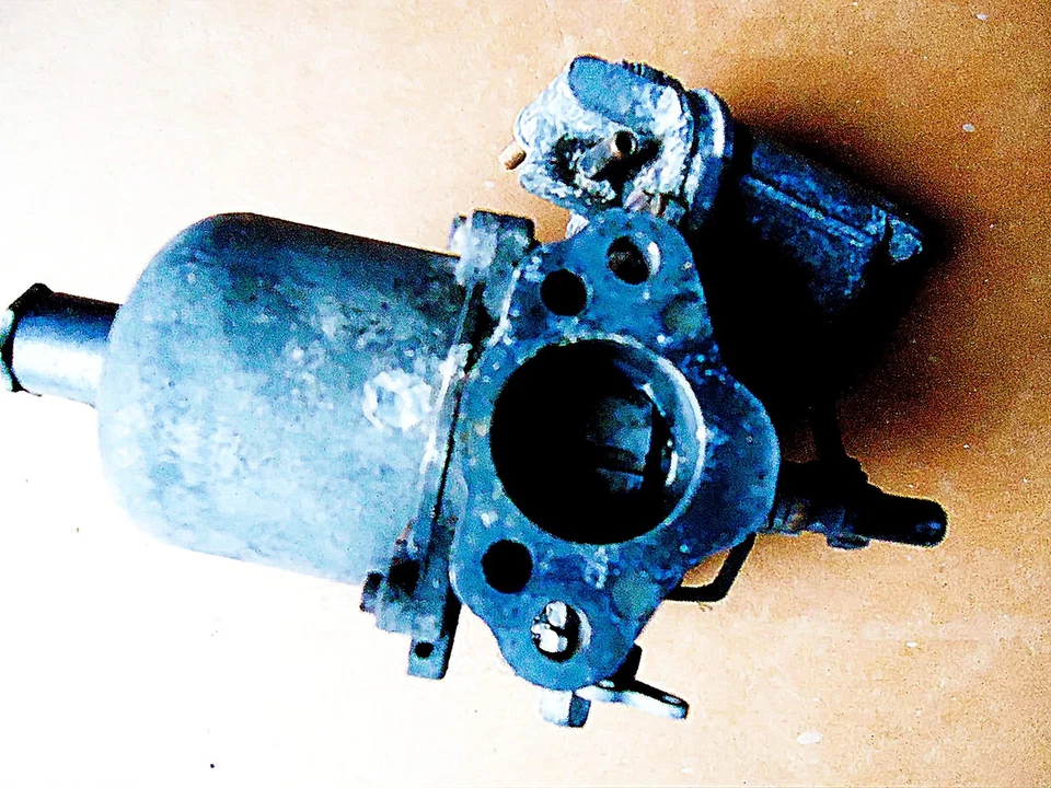 A pair of SU HS-4 Carburators to clean & rebuild original to MGB & MGBGT "70s - Image 2 of 4