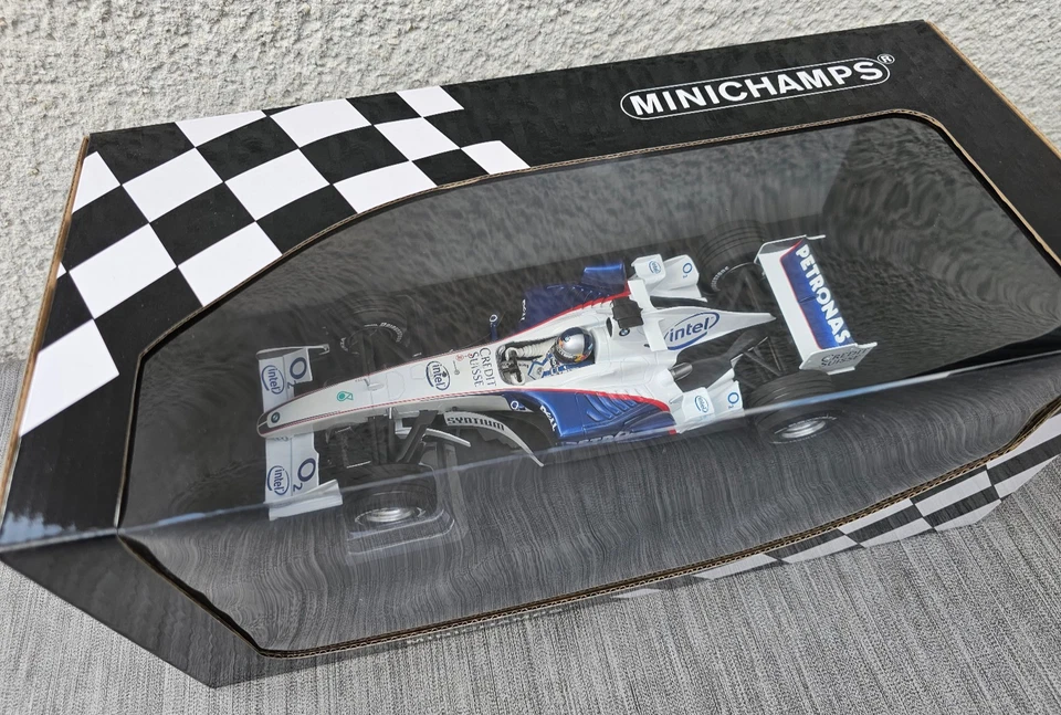 1:18 Minichamps Sebastian Vettel Sauber BMW C24B BMW World Finale Valencia 2006 - Bild 3 von 4