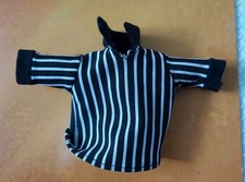 REFEREE SHIRT ACCESSORY WWE WRESTLING FIGURE MATTEL or JAKKS?