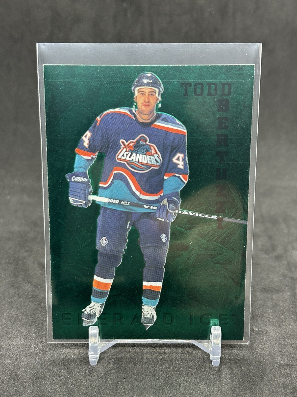 Todd Bertuzzi 1995-96 Parkhurst International Emerald Ice #264 Islanders