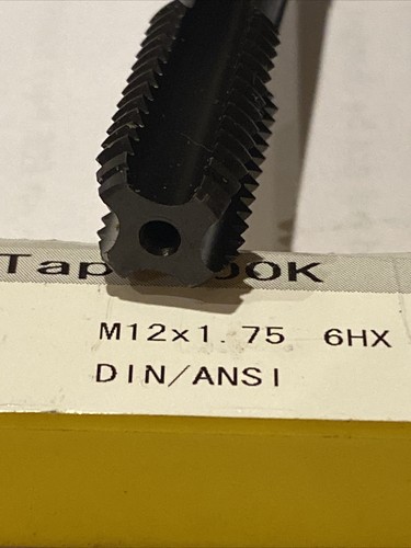 Sandvik CoroTap 100K E825 M12x1.75 6HX Hand Tap - Picture 5 of 5