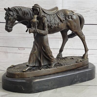 Handgefertigte Solid Bronze Statue Aldo Vitaleh Arabische Mann Mit Falcon Pferd