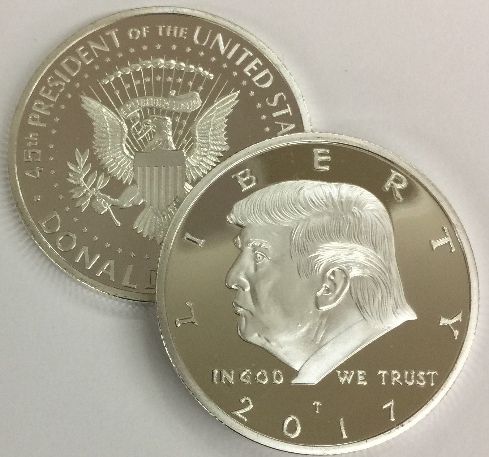 2017 New President Donald Trump Silver Plated EAGLE Commemorative Coin Novelty