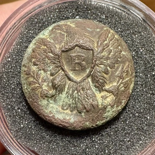 Civil War Eagle "R" Riflemen Button; Dug in Petersburg, Virginia; Albert #RF17
