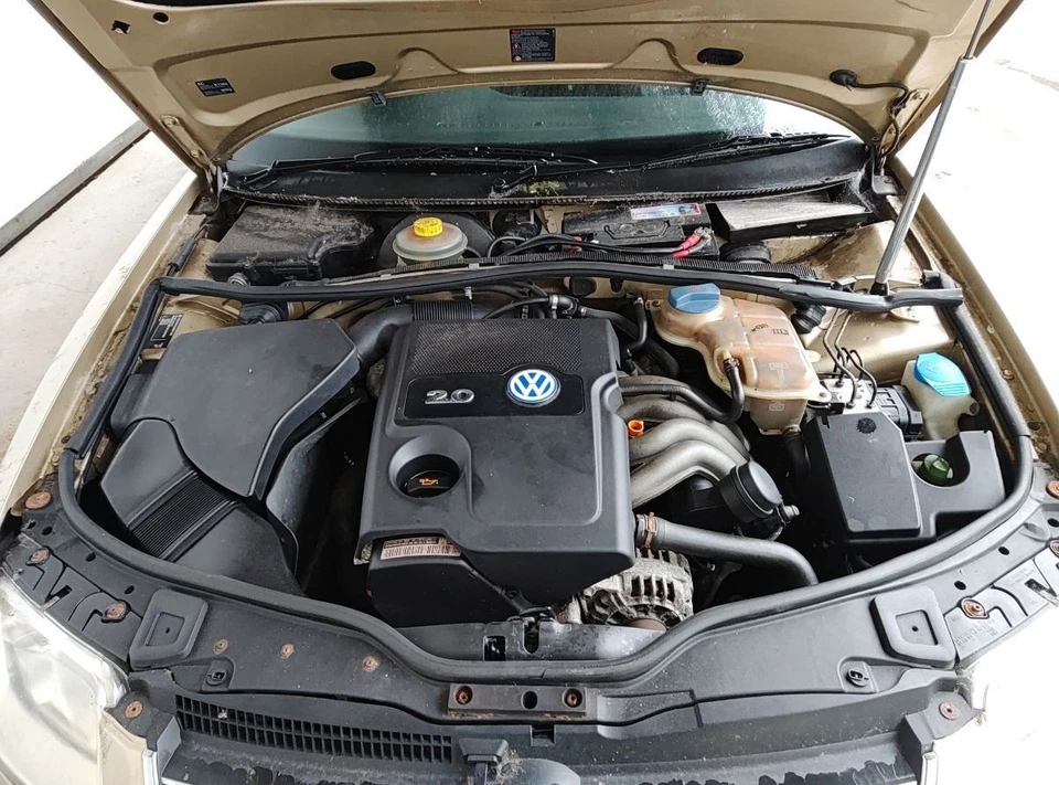 PINZA TRASERA IZQUIERDA VOLKSWAGEN PASSAT SE 8E0615423 Foto 3 de 4