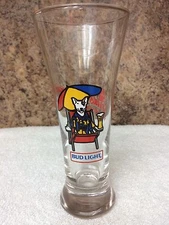 COLLECTORS!! ON THE BEACH-SPUDS MACKENZIE-THE ORIGINAL PARTY ANIMAL-4 PILSNERS