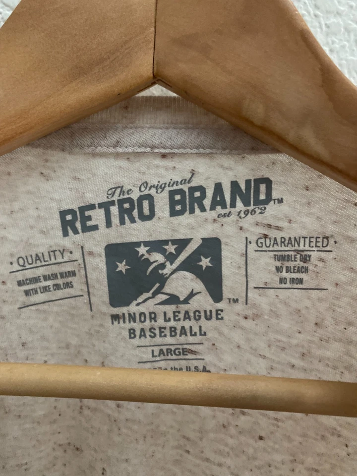 NEW The Mounties Vancouver Baseball Club MiLB T-Shirt Men's Large NWT Oatmeal - Image 2 of 4