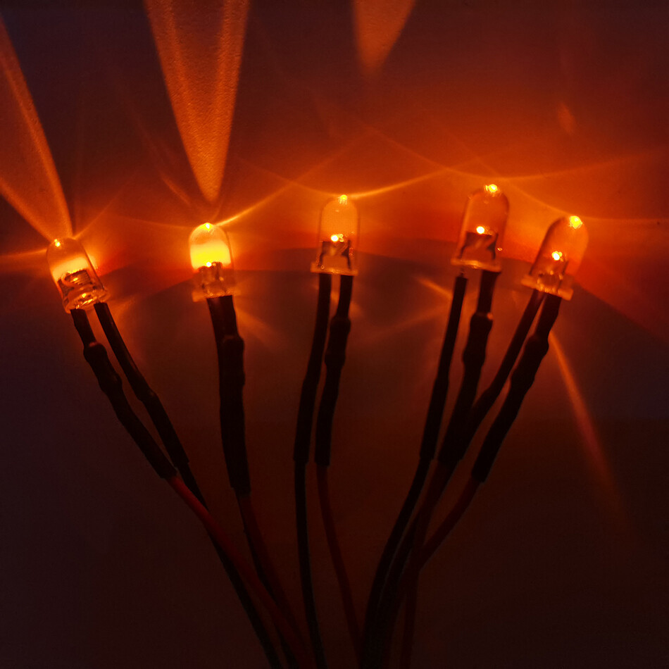 Yellow Industrial Individual LEDs 20 X 12V 5mm Flickering Yellow/Gold ...