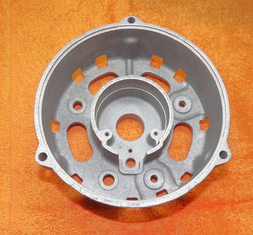 1965 1966 Ford Mustang GT Shelby Fairlane ОРИГИНАЛЬНЫЙ ЗАДНИЙ КОРПУС АВТОЛИТОВОГО ГЕНЕРАТОРА ПЕРЕМЕННОГО ТОКА - Изображение 4 из 4