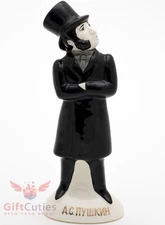Porcelain Ceramic figurine statue of Russian poet Alexander Pushkin Пушкин