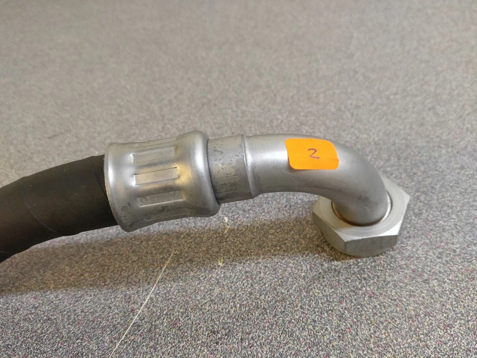 VERY NICE USED ORIGINAL GENUINE PORSCHE 911 OIL LINE 91110772800 2 - Image 2 of 3