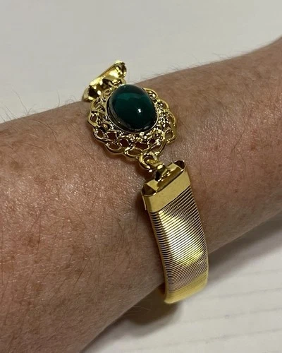 Vintage Gold Tone Bracelet with Green Oval Stone Stretch Band Costume Jewelry