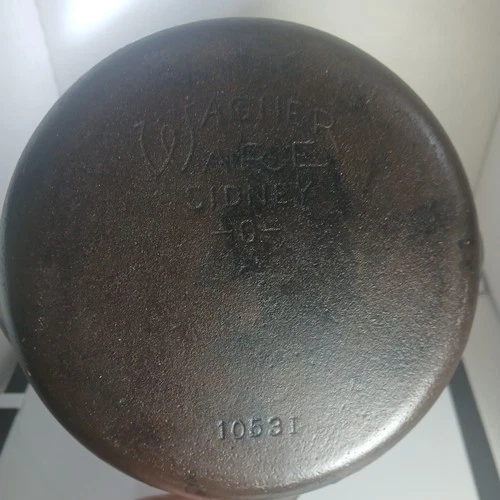 Vintage  Cast Iron Skillet Wagner Ware Sidney-O- #1053 I