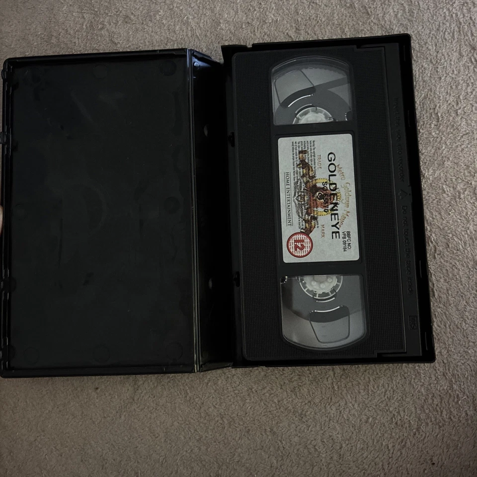 (007 - James Bond) Goldeneye [VHS] - Image 2 of 3