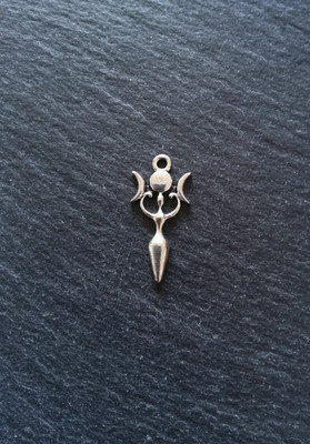 6 oder 30 Dreifache Mondgöttin Charms Silberfarben Legierung 27x13mm UK