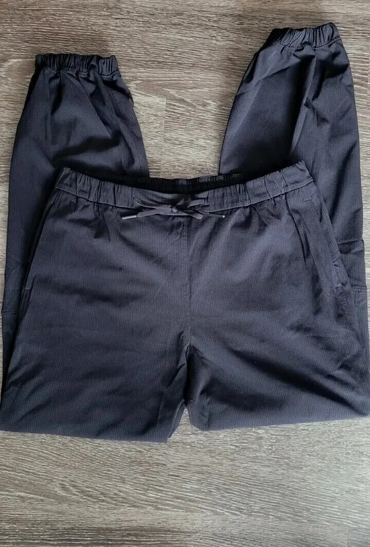 Lululemon Essential Affinity Midrise Joggers Vent… - image 1