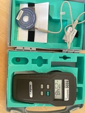 Medoc  Measurement Specialties 4600 Thermometer Test Lab digital