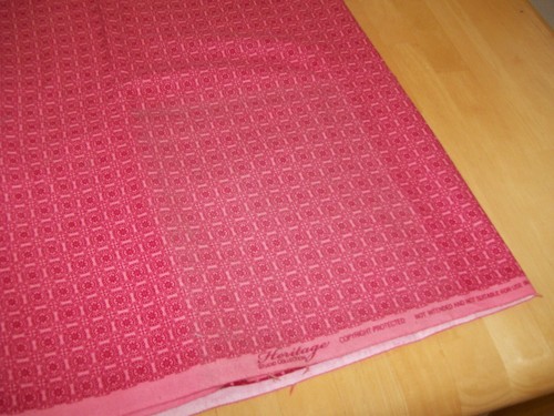 New Heritage Collection Flannel Material Fabric Red Pink Retro Print 2 Yards - Picture 8 of 8