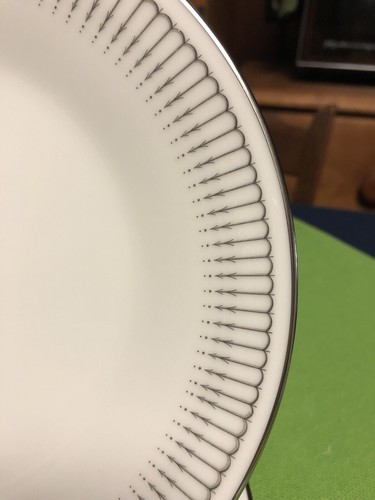 Noritake Ursula 8" Salad Plates 6684 Set of 4 Silver Pattern and Trim Lovely - Picture 3 of 12