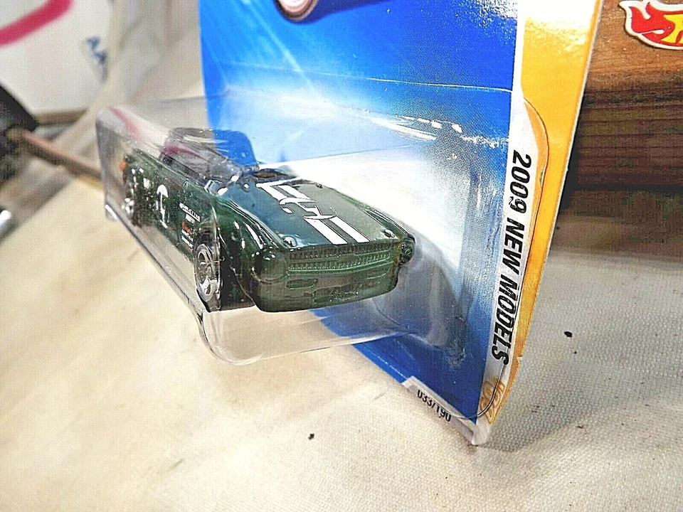 2009 Hot Wheels #33 New Models 33/42 TRIUMPH TR6 Green Variation w/Chrome 5 Sp - Image 4 of 4