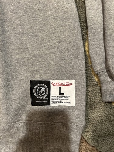 NWT Mitchell & Ness New York Islanders Hockey NHL Crewneck Sweatshirt Men’s L - Picture 2 of 8