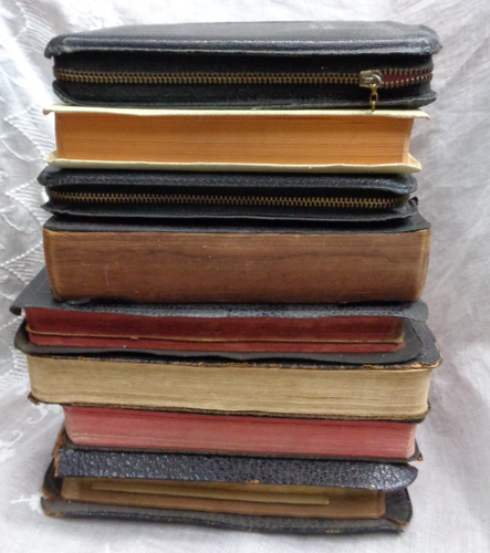 (A) Vtg Lot/8 KJV HOLY BIBLE ~ Tattered Distressed Worn ~ Scofield Reference - Imagen 3 de 12
