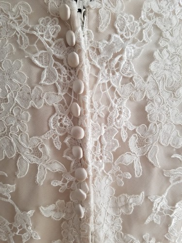 Brautkleid Gr. 44 Fit & Flare, tiefer Rücken, V-Ausschnitt, Zweiteiler, creme - Bild 16 von 16
