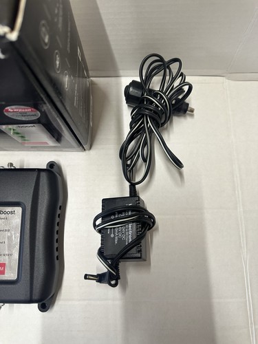 WeBoost Drive 4G-M 460008Universal Vehicle Phone Signal Booster - Photo 3 sur 5
