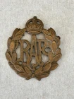 WW2 Era RAF Royal Air Force Cap Badge. Kings Crown Ideal For Mounting