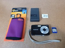 FujiFilm Finepix J10 8.2MP 16GB SD Card 3x Zoom Digital Camera Accs