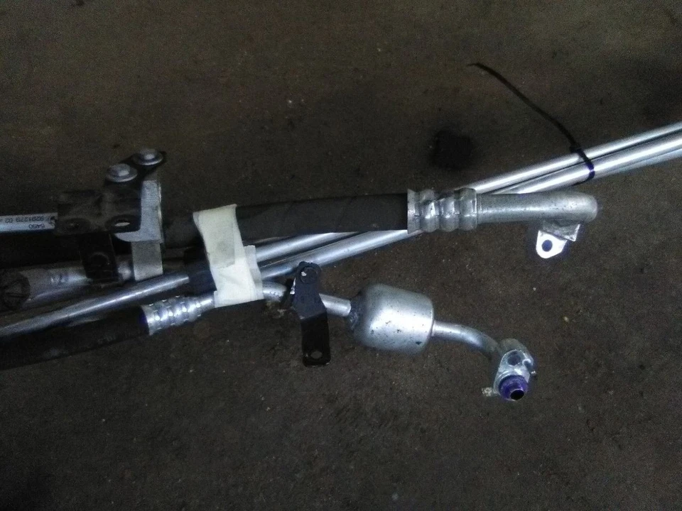 BMW i3 2014 mangueras de aire acondicionado Foto 4 de 4