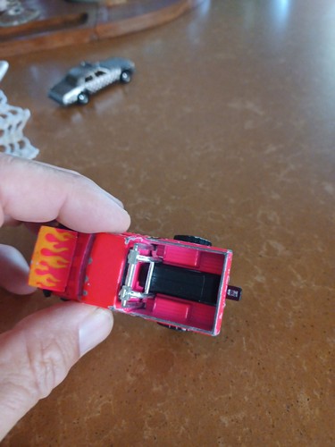 Majorette Toyota 4x4 Pickup Truck Pink w/ Flames Diecast Hood Opens "Gladiator" - Picture 8 of 9