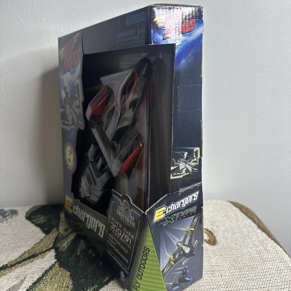 Air Hogs E-Chargers X Type Series Motorized Thrown Plane Flies over 300ft - NEW - Image 2 of 4