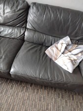 3 Seater Leather Sofa Soft Dark Brown Black Leather Classic Settee Good Conditio