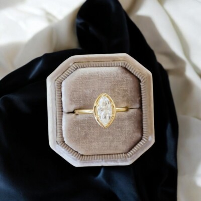 14k Gold Verlobungsring 1,00 Ct Marquise-Schliff IGI Yellow Lab Created Diamond