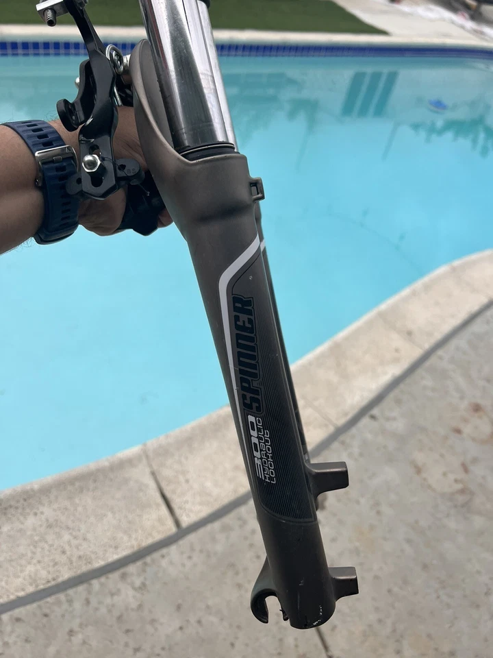 Horquilla de suspensión Spinner 300 rueda de 24” MTB con frenos Foto 3 de 4