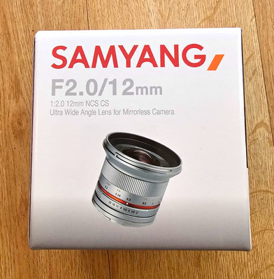 Samyang 12mm f/2.0 NCS CS Ultra-Weitwinkelobjektiv Sony E für APS-C Kameras