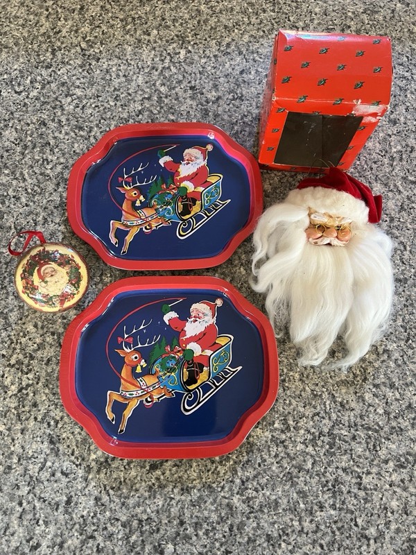 4 Pc Vintage Christmas Lot- 2 Trays & 2 Santa Ornaments