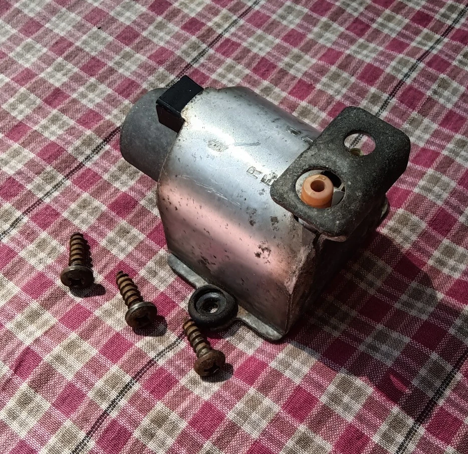 1961 1962 1963 1964 1965 1966 1967 Ford Thunderbird Parabrisas Lavadora Bomba Motor Foto 3 de 4