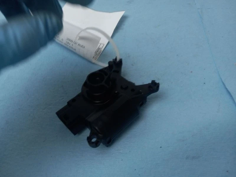 ACTUADOR DE VENTILACIÓN DE AIRE SERVO ALETA CLIMATIZACIÓN PARA AUDI Q7 2007-2015 2017-2019 Foto 3 de 4