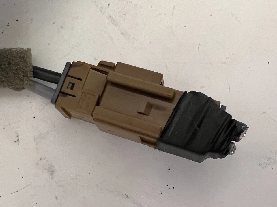 HYUNDAI GENESIS 2015 - 2016 SHARK FIN ANTENNA BLACK 96210-B1410 OEM - Image 3 of 4