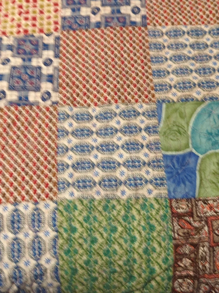 Vtg Mid Century Retro Quilt Tiki Era Fabric Purple Machine Stitched BOHO 90x70" - Image 4 of 4