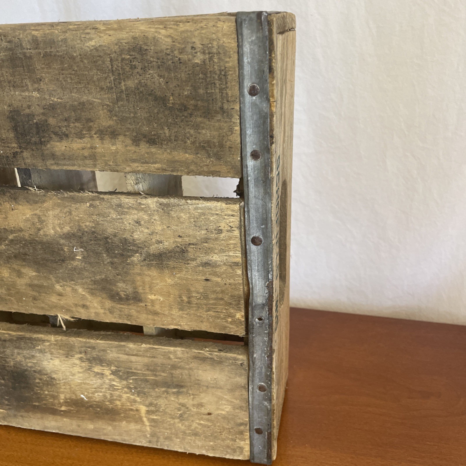 VTG Wooden Sun Drop Cola Soda Bottle Crate Schofield Wisconsin Wood Metal Box