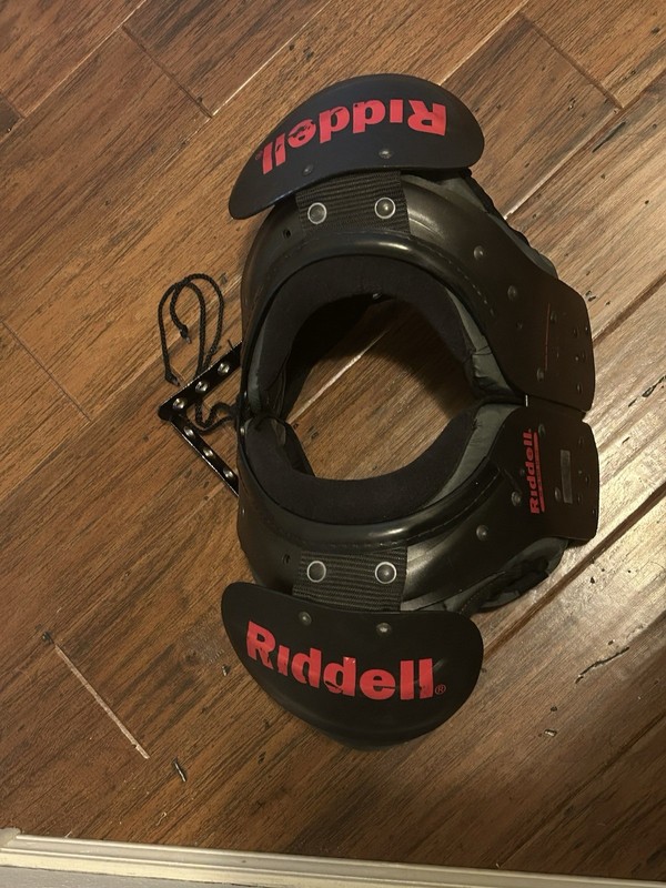 Riddell Football Shoulder Pads, Shoulder Pad, Black/Red Plastic & Foam
