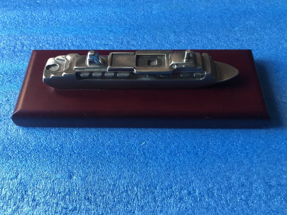 Vecchio modellino nave Costa Europa in metallo su base di legno. Predore BG. - Immagine 3 di 4