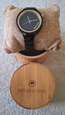Schlichte Damen Armbanduhr von Wood o'clock mit schwarzem Zifferblatt